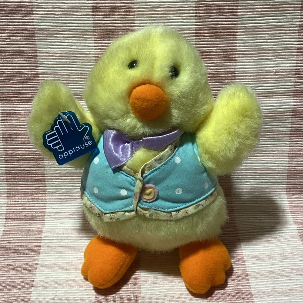 Applause Yellow Chick Plush Easter Toy Vintage 1983 Tag Shake to Makes Noise